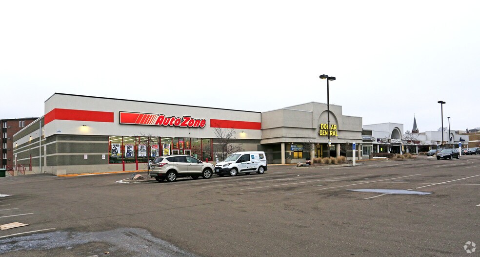 501-621 W Broadway Ave, Minneapolis, MN à louer - Photo principale – Image 1 sur 18