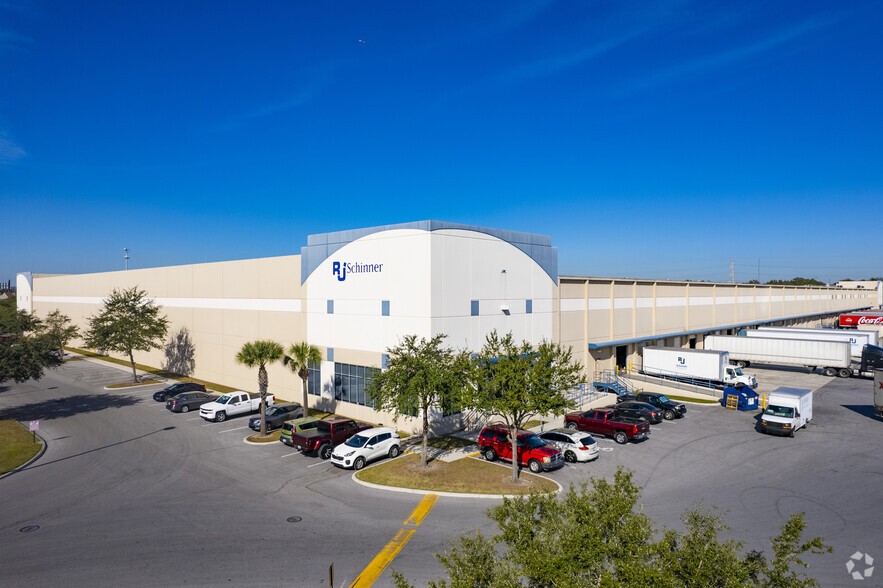 4409-4443 Madison Industrial Ln, Tampa, FL à louer - Photo de l’immeuble – Image 2 sur 10