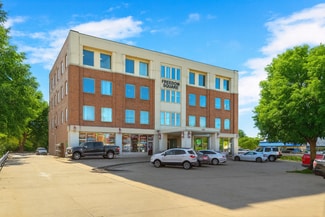 Plus de détails pour 6659 Pearl Rd, Parma Heights, OH - Bureau/Local commercial à louer
