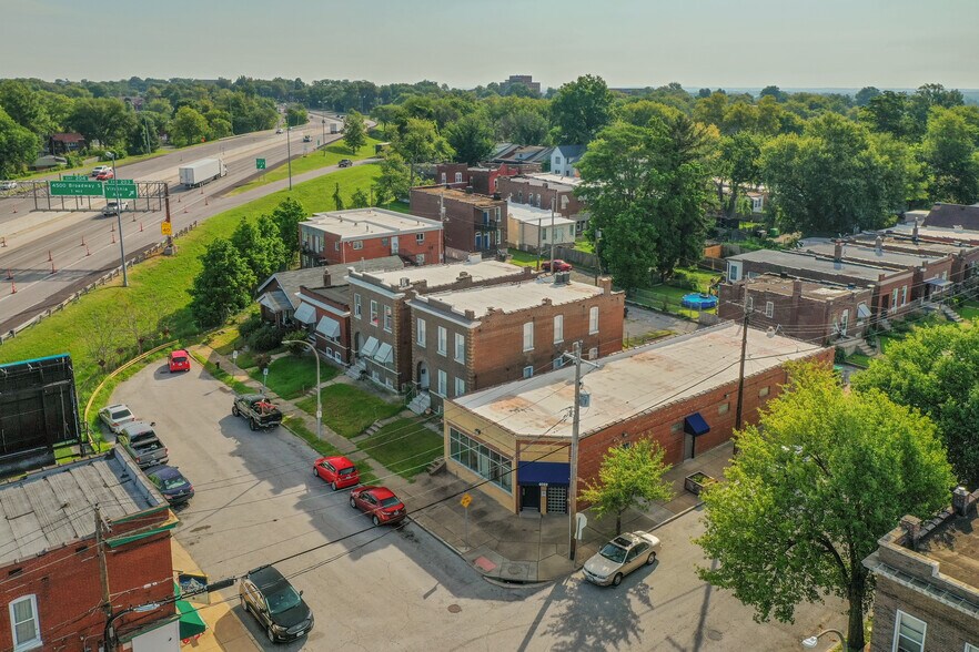 6022 Virginia Ave, Saint Louis, MO à vendre - Photo de l’immeuble – Image 2 sur 9