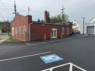 Plus de détails pour 100 N Buckmarsh St, Berryville, VA - Bureau/Local commercial à louer