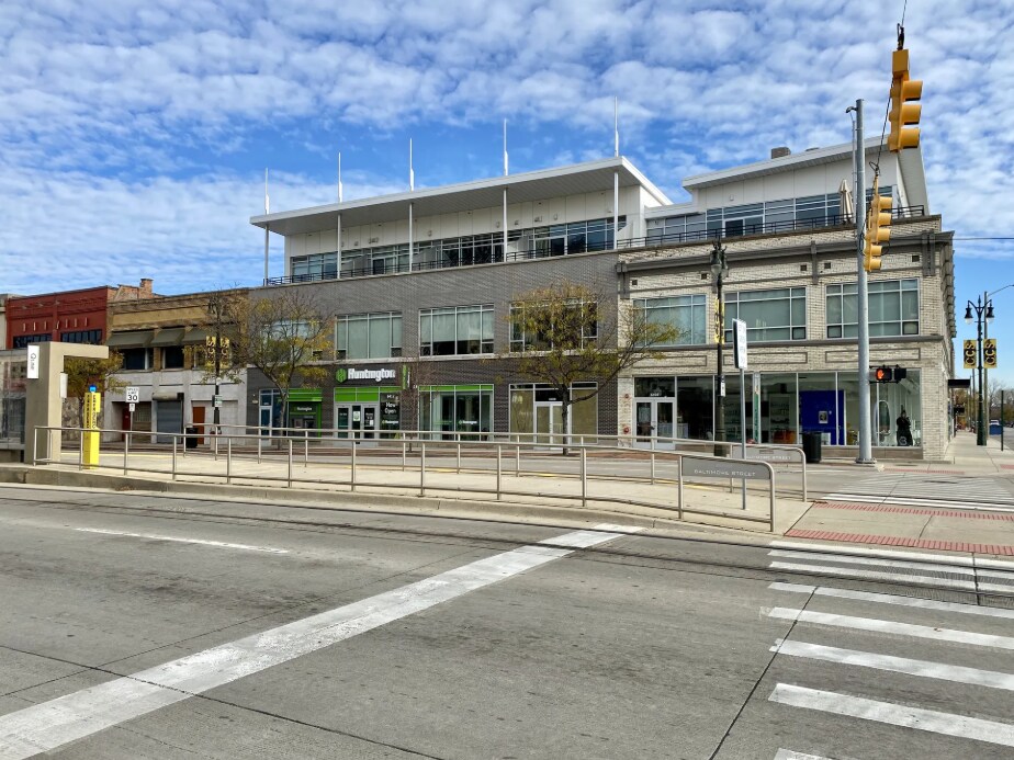 6402-6418 Woodward Ave, Detroit, MI à louer Photo de l’immeuble– Image 1 sur 9