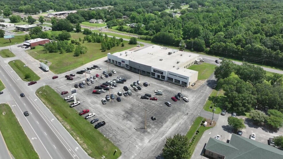 470 S Highway 29, Cantonment, FL à vendre - Vidéo sur l’annonce professionnelle – Image 3 sur 13