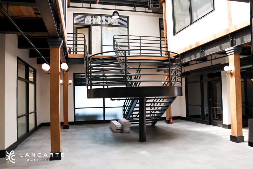 2100 N Main St, Fort Worth, TX à louer - Photo intérieure – Image 3 sur 23