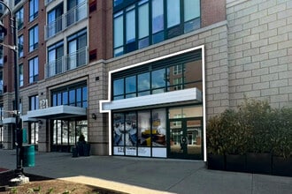 121 Towne St, Stamford, CT à louer Photo de l’immeuble– Image 1 sur 4