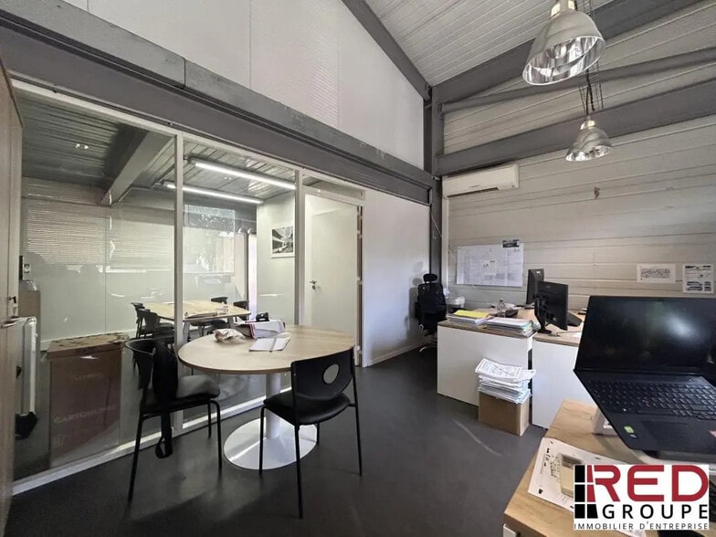 Bureau dans Aix-en-Provence à louer - Photo de l’immeuble – Image 1 sur 5