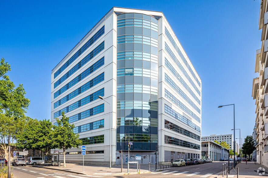 Bureau dans Villeurbanne à louer - Photo de l’immeuble – Image 3 sur 3