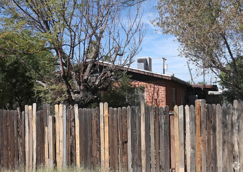 1036 W Prince Rd, Tucson, AZ à vendre - Photo de l’immeuble – Image 1 sur 1