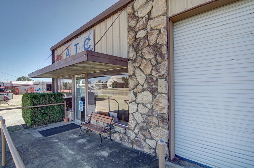 3806 Highway 180 E, Mineral Wells, TX à vendre - Photo de l’immeuble – Image 2 sur 22
