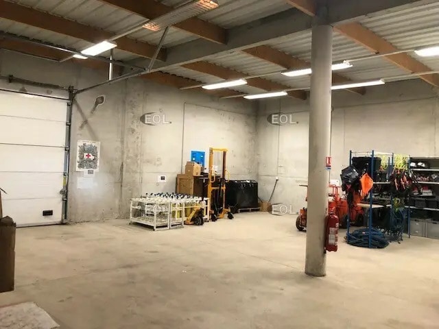 Local d’activités dans Châteauneuf-les-Martigues à louer Photo intérieure– Image 1 sur 5