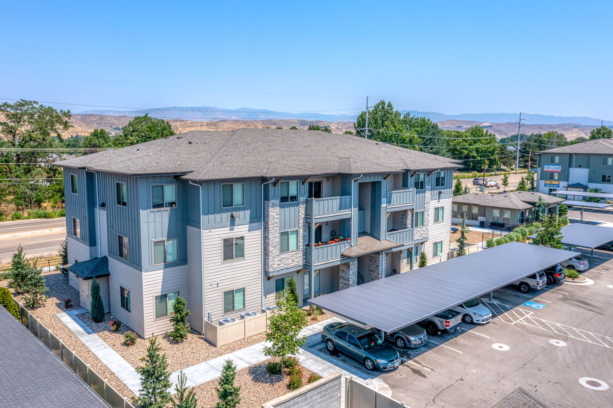 3126 E. Victory Rd, Nampa, ID à vendre Photo principale– Image 1 sur 8