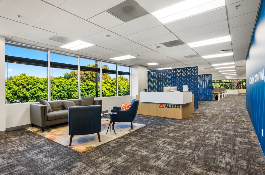 640 W California Ave, Sunnyvale, CA à louer - Photo de l’immeuble – Image 2 sur 12