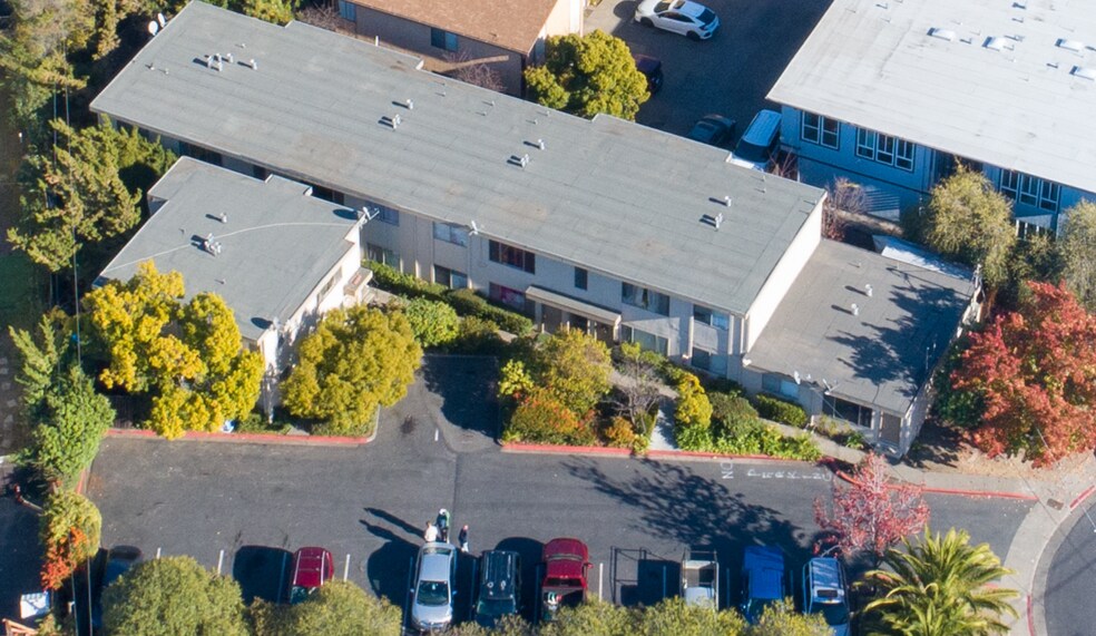 16 Marian Ct, San Rafael, CA à vendre - Photo de l’immeuble – Image 3 sur 20