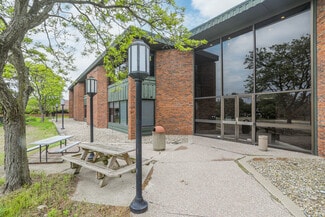 Plus de détails pour 3040 Charlevoix Dr SE, Grand Rapids, MI - Bureau à louer