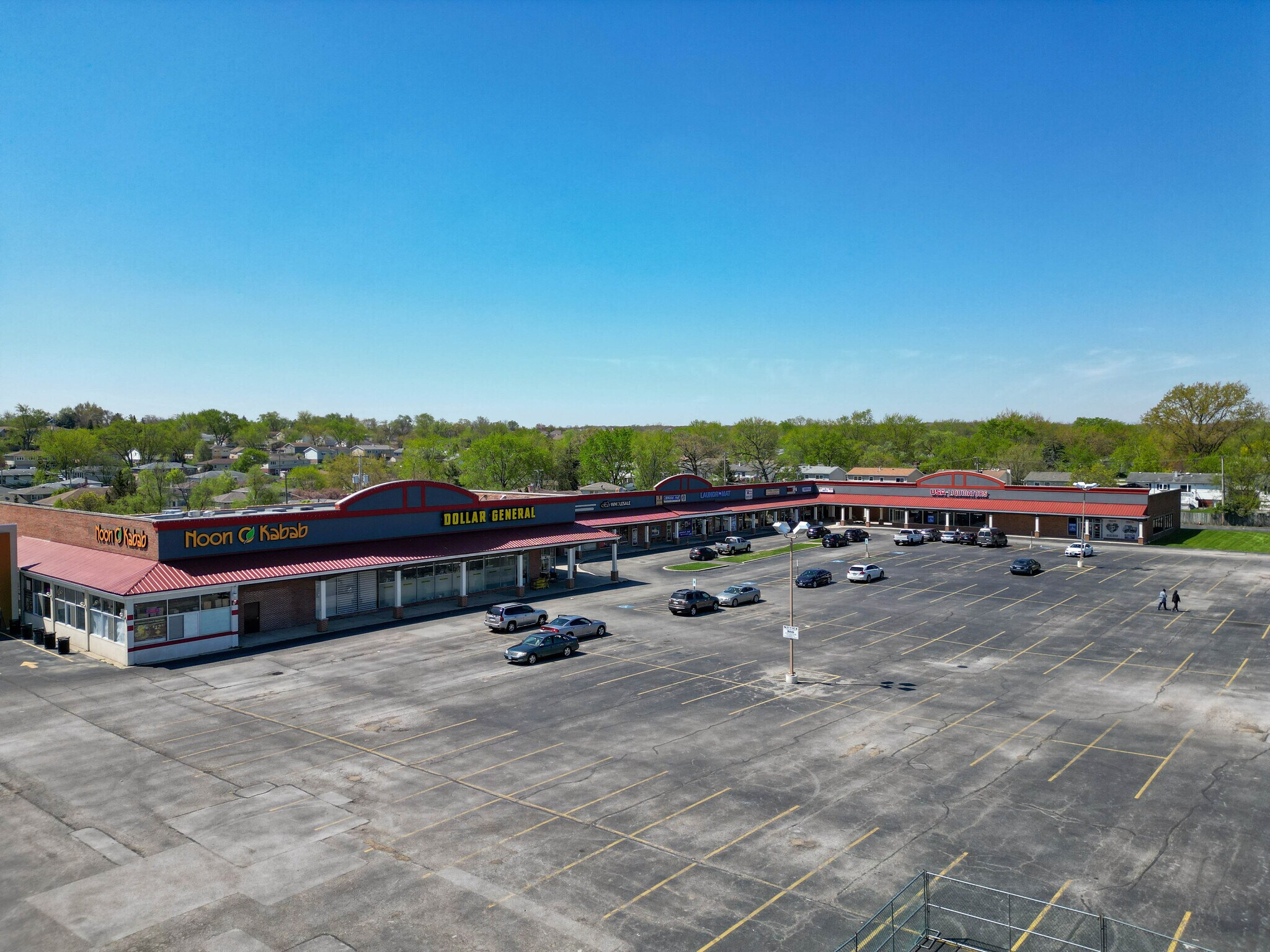 8801-8851 W 87th St, Hickory Hills, IL à louer Photo principale– Image 1 sur 10