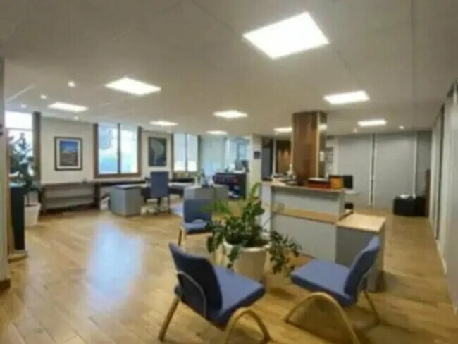 Plus de détails pour Bureau à vendre