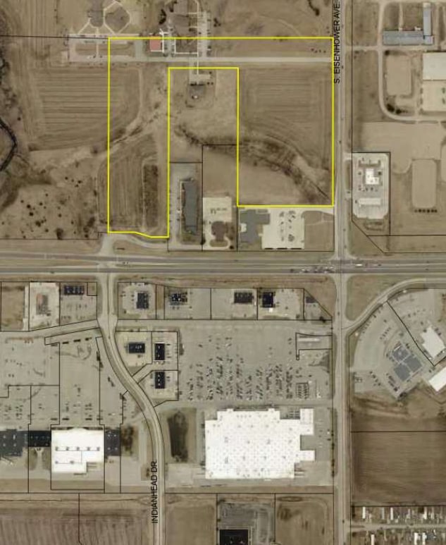 Highway 122 (Bus Hwy 18 Lot 2) 22.6 Acres, Mason City, IA à vendre Aérien– Image 1 sur 2