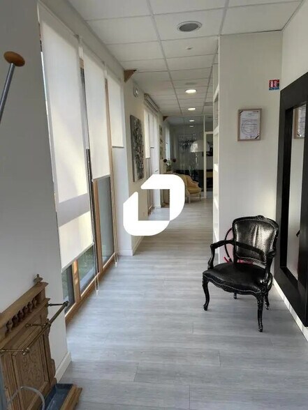 Bureau dans VILLENEUVE-D'ASCQ à louer - Photo intérieure – Image 2 sur 9