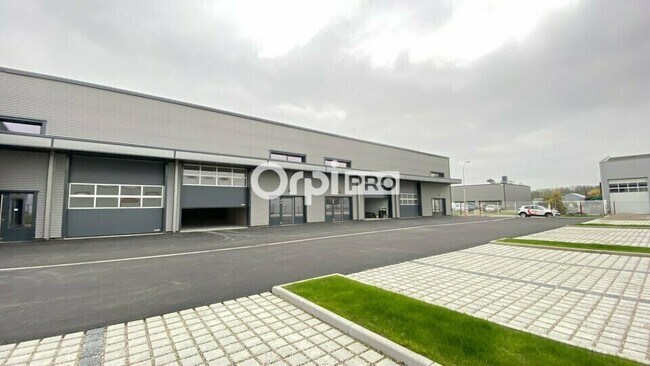 Plus de détails pour Industriel/Logistique à louer
