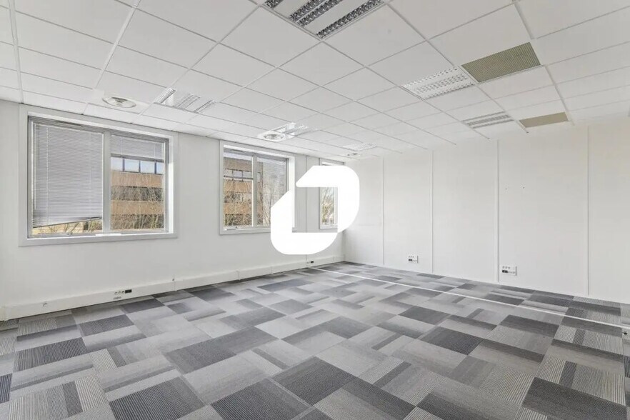 2 Rue Fernand Pouillon, Créteil à louer - Photo de l’immeuble – Image 3 sur 14