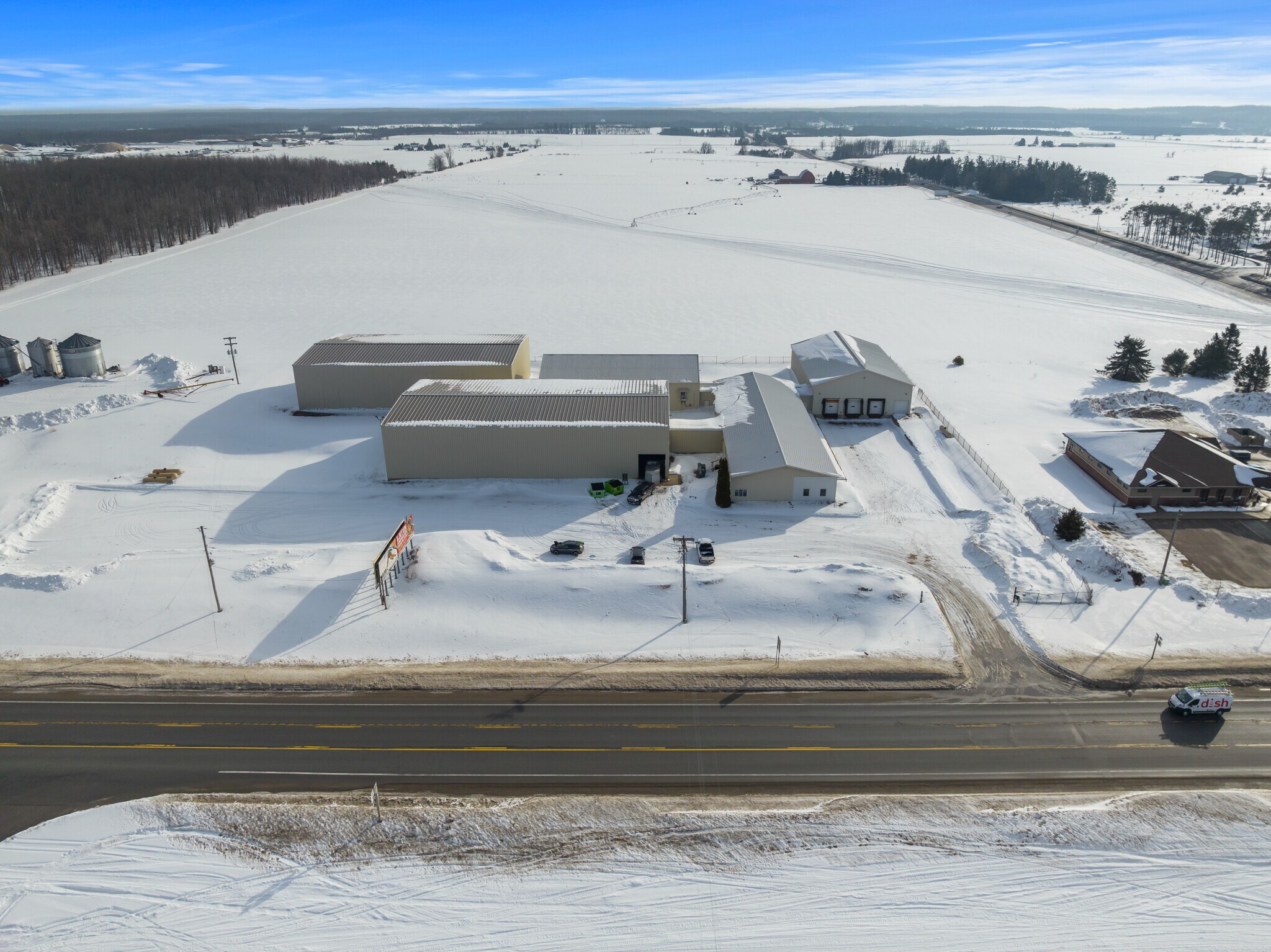 2616 N US Highway 131, Elmira, MI à vendre Photo principale– Image 1 sur 86