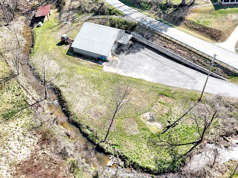 2125 Myers Chapel Rd, Hayesville, NC à vendre - Photo de l’immeuble – Image 3 sur 23
