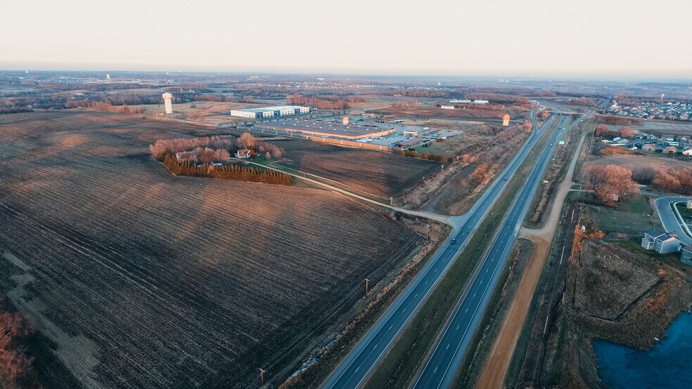 xxx US Highway 212, Carver, MN à vendre - Aérien – Image 2 sur 13