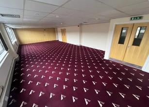 78-80 Burleys Way, Leicester à louer Photo intérieure– Image 1 sur 5