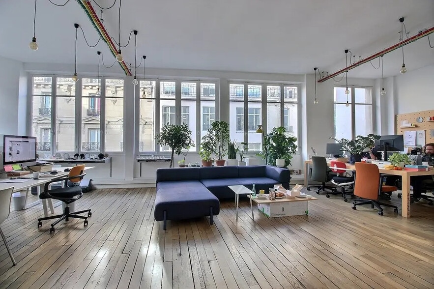 41 Rue De Paradis, Paris à louer - Photo de l’immeuble – Image 2 sur 4