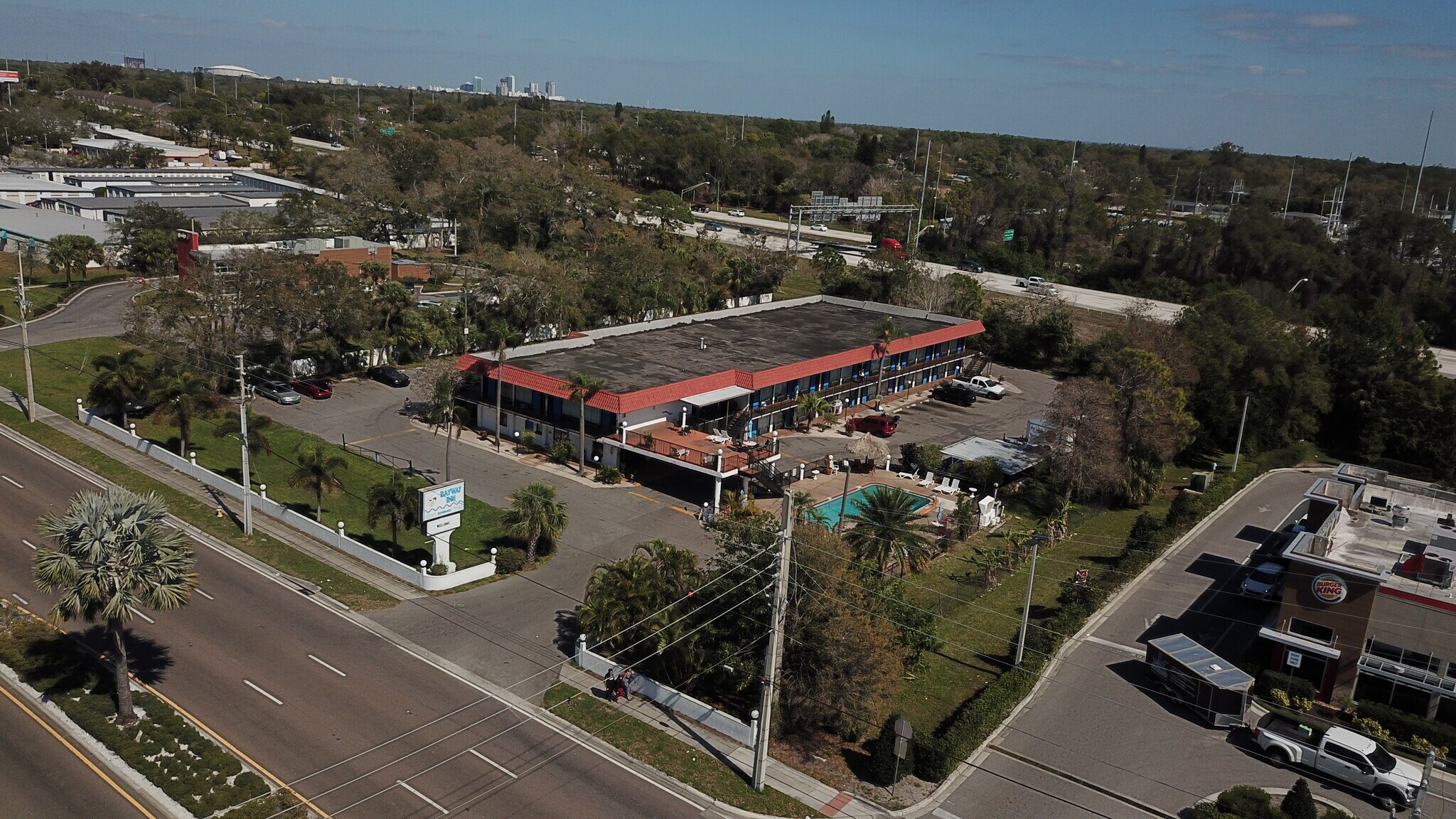 4400 34th St S, Saint Petersburg, FL à vendre Photo de l’immeuble– Image 1 sur 24