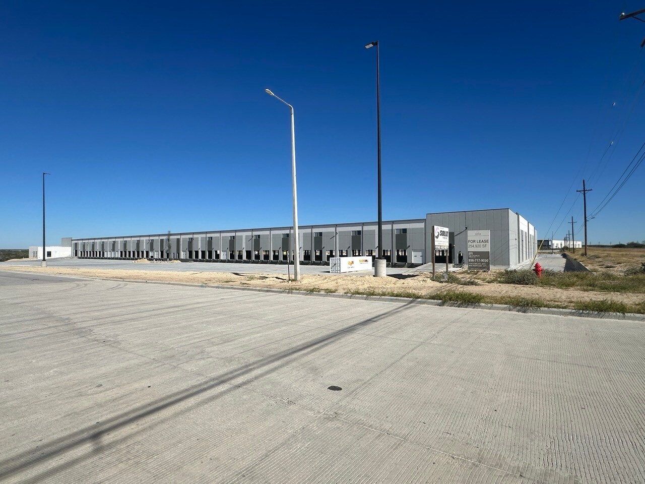 Mines Rd., Laredo, TX à louer Photo principale– Image 1 sur 7