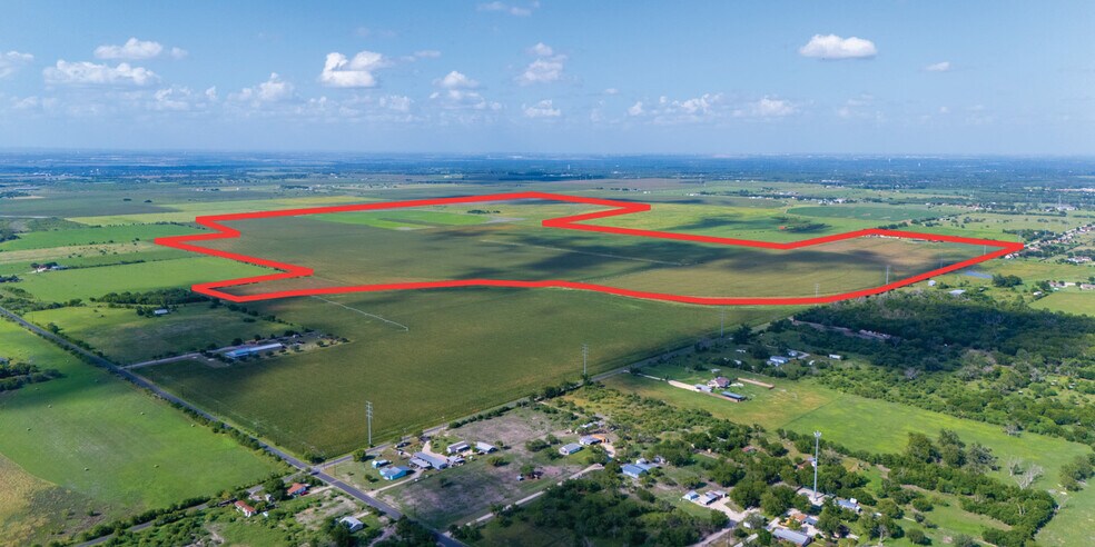 1543 County Road 6710, Lytle, TX à vendre - Aérien – Image 3 sur 8