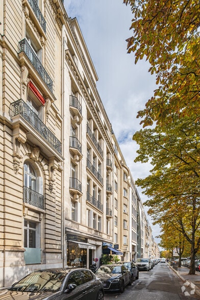 36 Avenue Hoche, Paris à louer - Photo de l’immeuble – Image 2 sur 4