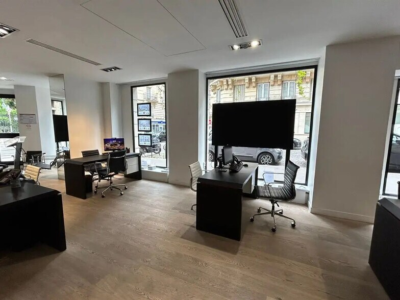 Local commercial dans Paris à louer - Photo intérieure – Image 2 sur 5