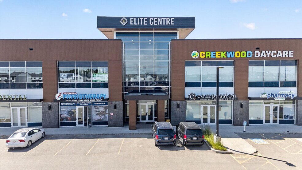 8305 Chappelle Way SW, Edmonton, AB à vendre - Photo de l’immeuble – Image 2 sur 36