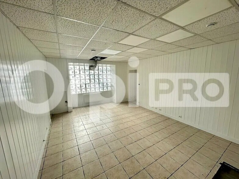 Local commercial dans Longjumeau à louer - Photo intérieure – Image 2 sur 6