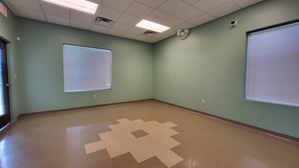 812 Candy Park Rd, Pembroke, NC à louer - Photo de l’immeuble – Image 3 sur 18