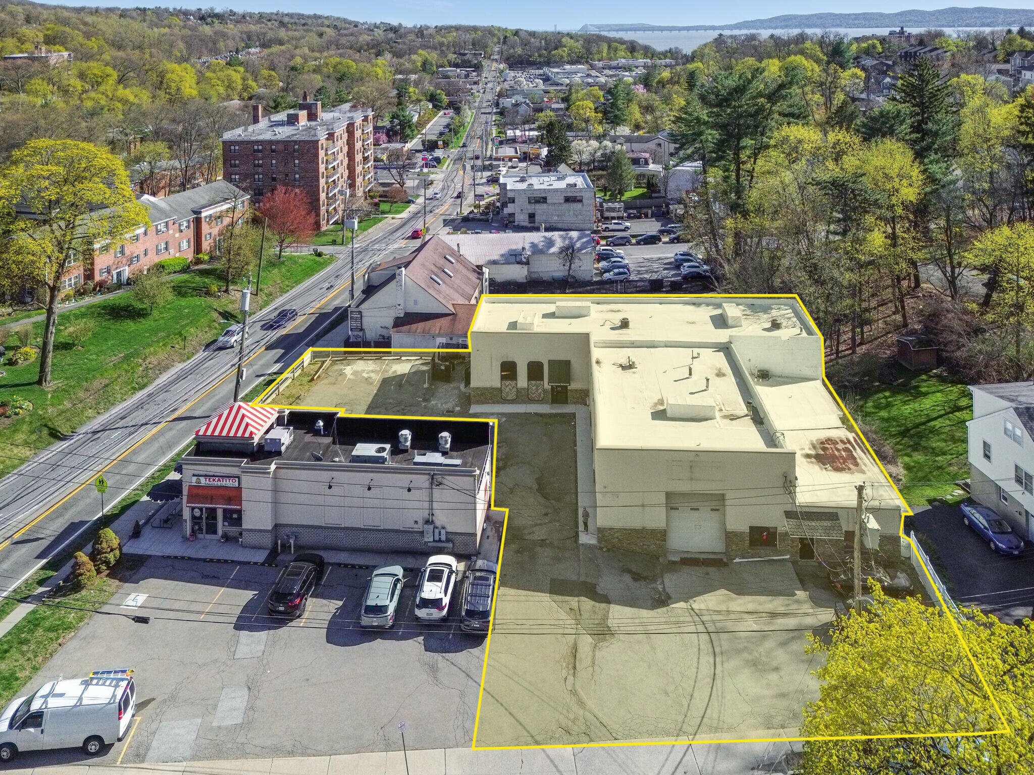 140 S Highland Ave, Ossining, NY à louer Photo principale– Image 1 sur 5