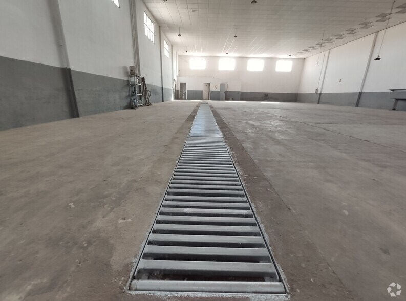 Industriel/Logistique dans Quintanar de la Orden, Toledo à vendre - Photo de l’immeuble – Image 2 sur 13