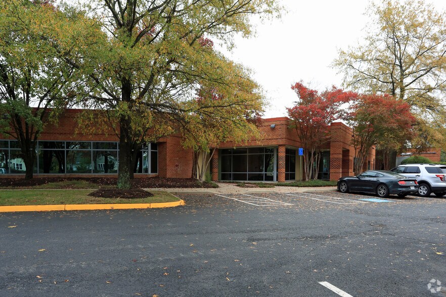 4215 Lafayette Center Dr, Chantilly, VA à louer - Photo de l’immeuble – Image 3 sur 3