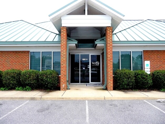 2903 Boulevard, Colonial Heights, VA à louer - Photo principale – Image 2 sur 15