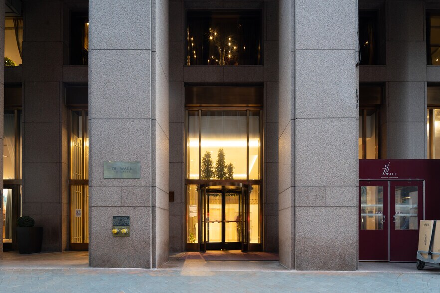 75 Wall St, New York, NY à vendre - Photo de l’immeuble – Image 3 sur 12
