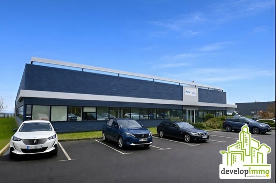 Local d'activités dans Ifs à vendre - Photo de l’immeuble – Image 2 sur 13
