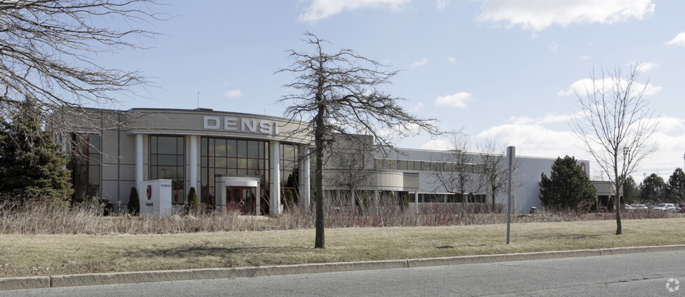 1100 Rue Parent, St-Bruno-de-Montarville, QC à louer - Photo principale – Image 1 sur 2