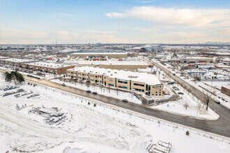 800-860 Rue Jean-Neveu, Longueuil, QC - VUE AÉRIENNE vue de carte - Image1