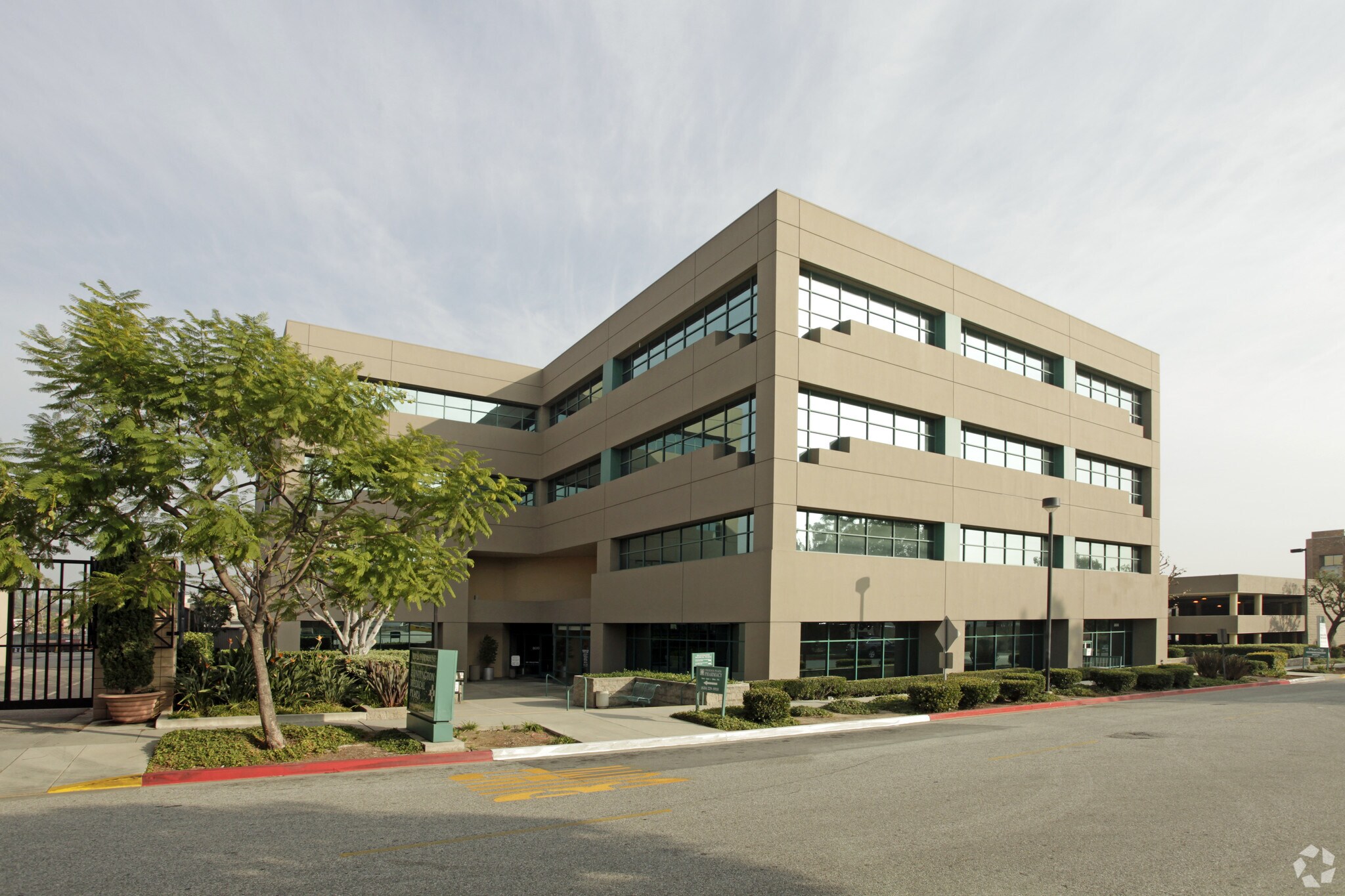 800 Fairmount Ave, Pasadena, CA à louer Photo principale– Image 1 sur 7