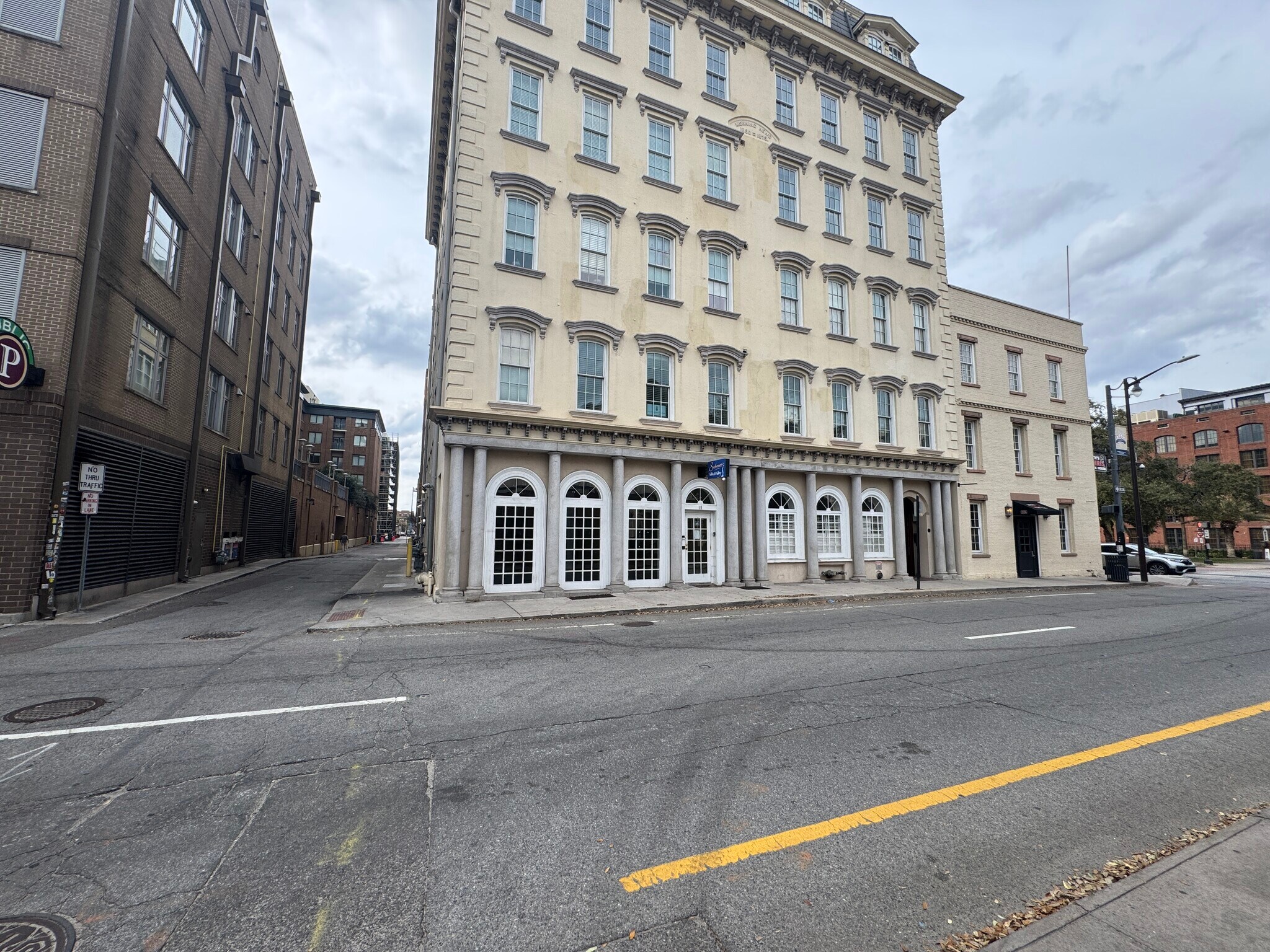 111 W Bay St, Savannah, GA à louer Photo principale– Image 1 sur 6