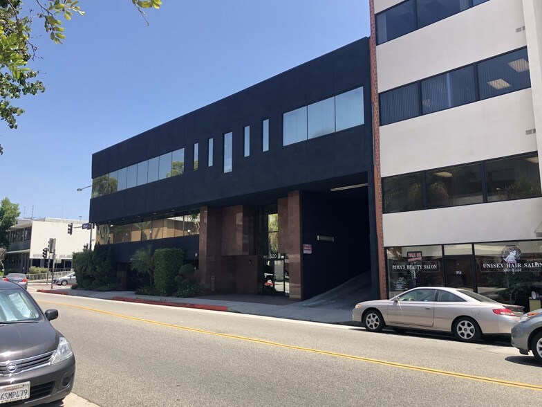 520 E Wilson Ave, Glendale, CA à louer - Photo de l’immeuble – Image 2 sur 4