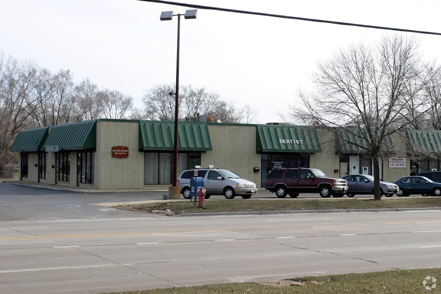 519-535 S Bartlett Rd, Streamwood, IL à louer - Photo de l’immeuble – Image 2 sur 12