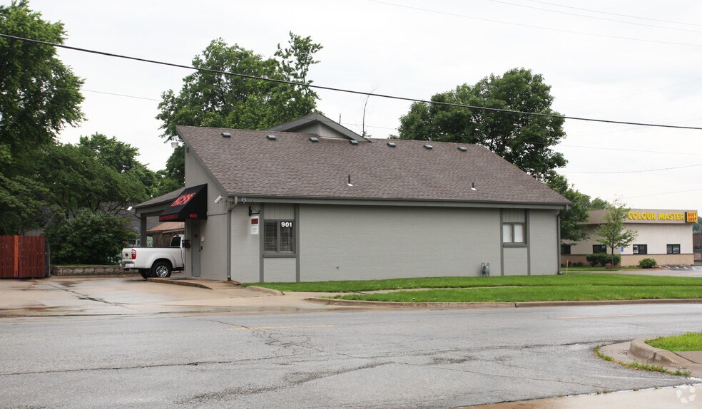 901 E Loula St, Olathe, KS à vendre - Photo principale – Image 1 sur 3